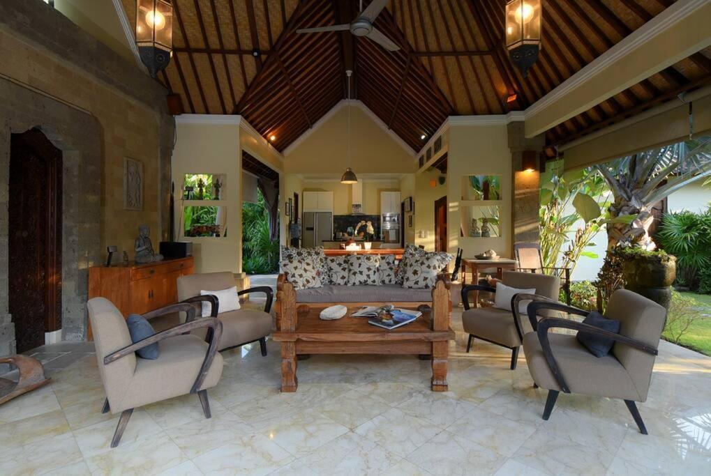 Tropical Oasis, Villa Mimba Sanur  Bagian luar foto