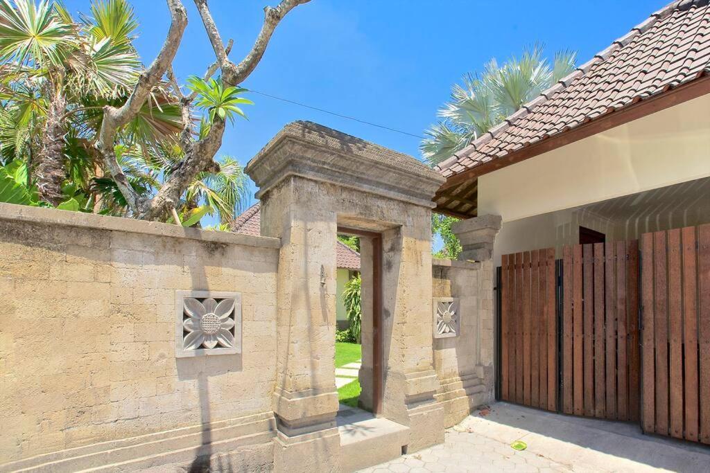 Tropical Oasis, Villa Mimba Sanur  Bagian luar foto